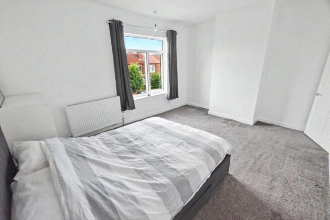 2 bed Terraced to rent Image 9