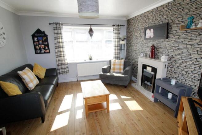 LOUNGE 2