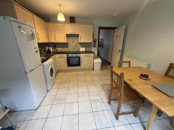 KITCHEN/ LIVING ROOM