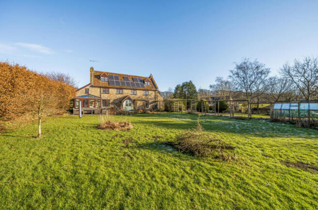 1386146-31-695d19...