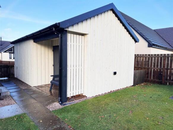 garage rear 1.jpg