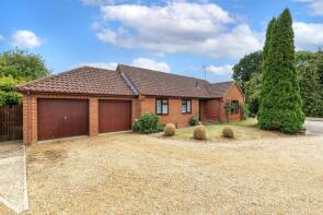 11, Oakwood Park, Saxmundham IP17 3JU