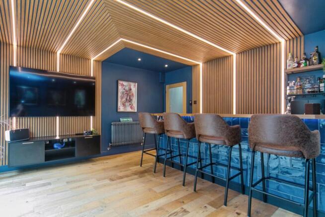 pbox-IMG.jpg