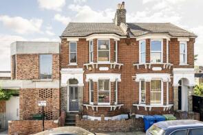 71, Avondale Rise, London SE15 4AE