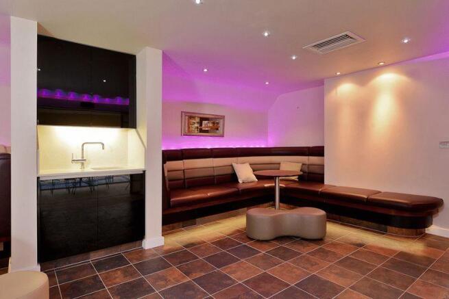 CINEMA ROOM