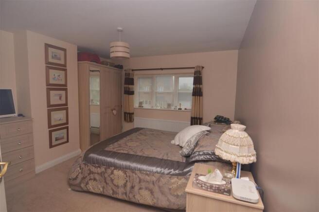 2nd bedroom