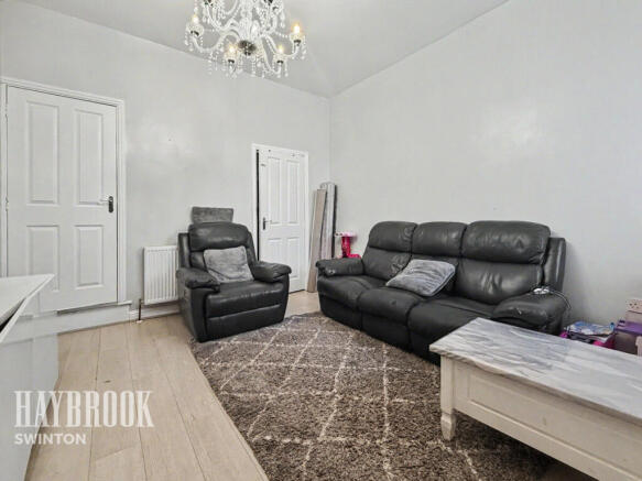 3 bed Terraced for sale Image 4