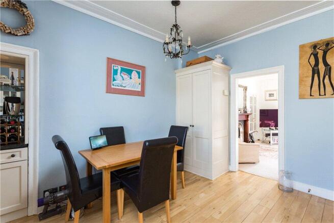3 bed Apartment for sale Image 5