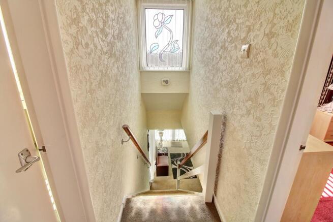 16, Stairwell/Landing