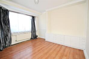 83, Whalebone Lane South, Dagenham RM8 1AJ