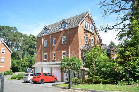 Worth Park Avenue, Three Bridges, RH10