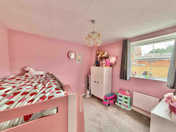 4 bed Town House for sale Image 12