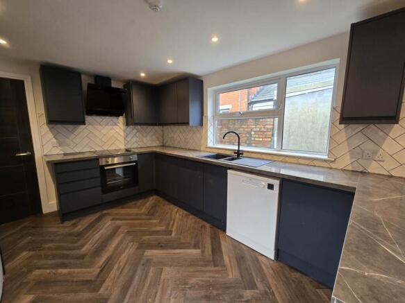 Kitchen (2)