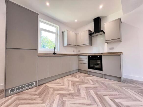 3 bed End of Terrace to rent Image 6