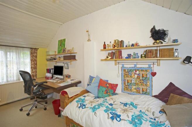 Throstle Cottage fpz