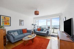 Flat 28, Lancaster Court, Kingsway, Hove BN3 2TQ