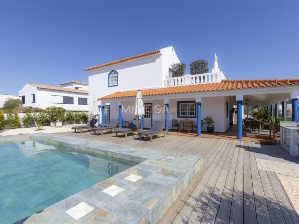 Spacious 5 Bedroom Villa in Carrapateira, Costa Vicentina