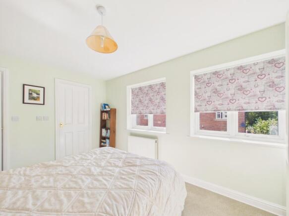 3 bed Link Detached House for sale Image 12
