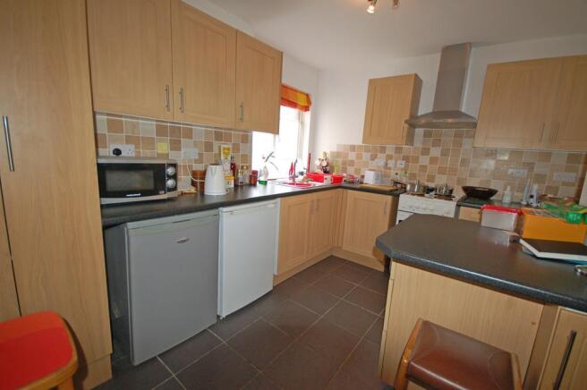 MODERN KITCHEN