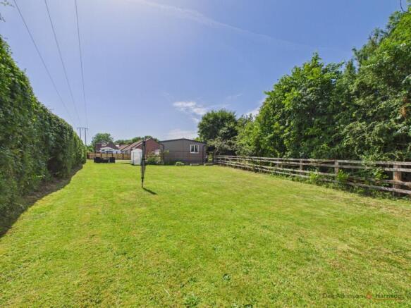 2 bed Detached Bungalow for sale Image 4
