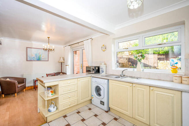 Kitchen / Dining