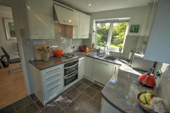 Huntley Grove Kit 1