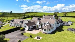 Brig O Doon Cottage, Cloncaird Farm, B742 From A713 To At South Ayrshire Boundary At Snipe Loch, Ayr KA6 6ES