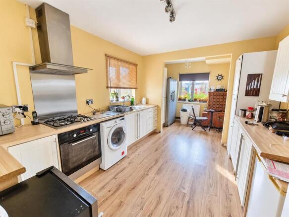KITCHEN/DINER