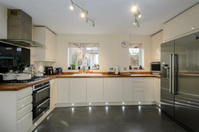 DIning Kitchen