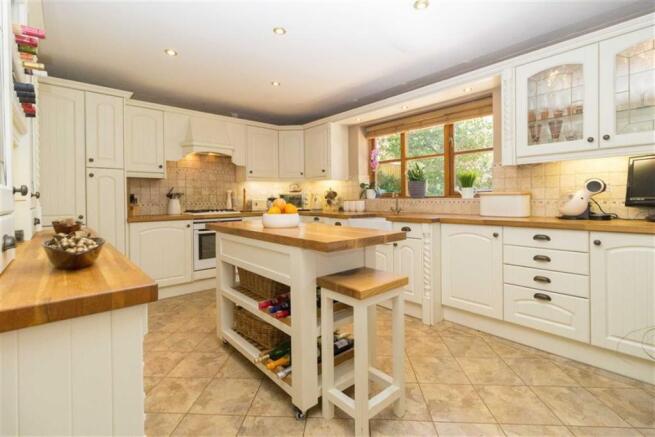 BREAKFAST KITCHEN