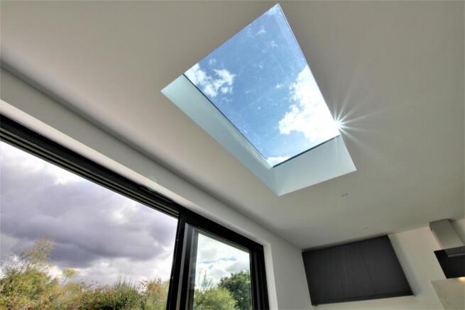 ROOF LIGHT