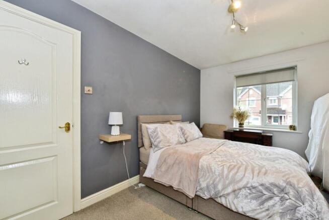 4 bed Detached for sale Image 12