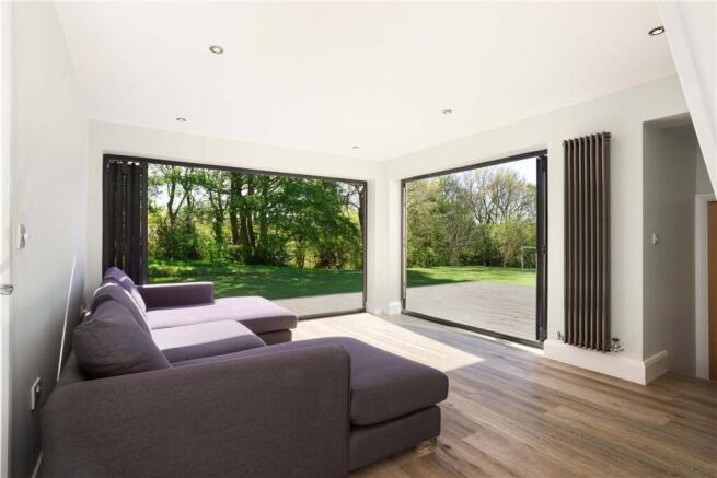 7 bed Detached for sale Image 8