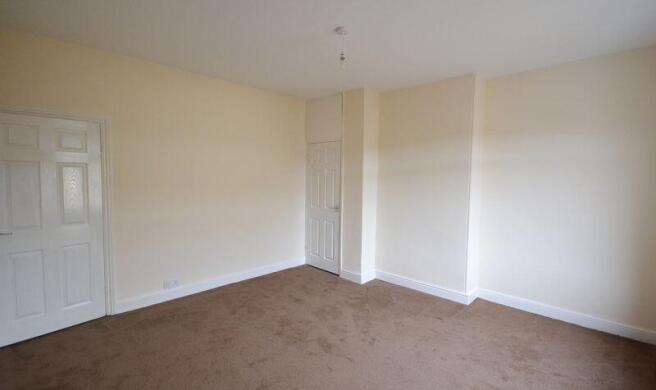 2 bed Terraced to rent Image 9
