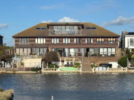 13, 216 218 Diamond Waters, Brighton Road, Lancing BN15 8LJ