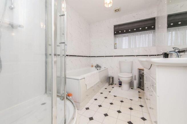 Ground Floor Bathroo