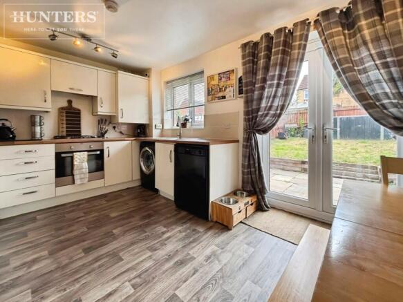 3 bed Semi-Detached for sale Image 4