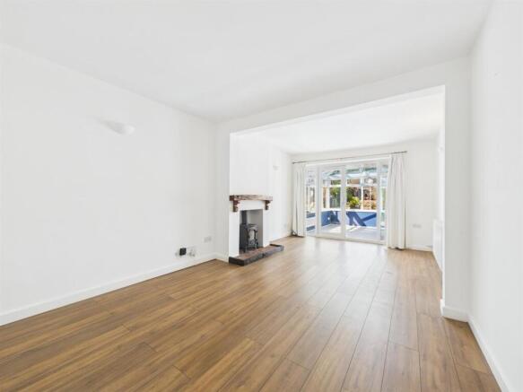 Orchard Close, Tilehurst, Reading photo 4