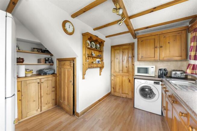 2 bed Semi-Detached for sale Image 6