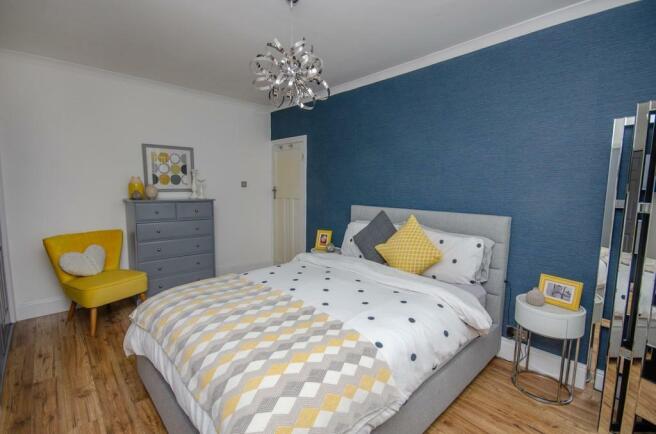 Bedroom 1 pic 2.jpg