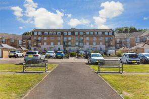 73, Medina View, East Cowes PO32 6SU