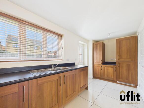 4 bed Detached for sale Image 10