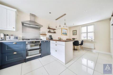 Pillow Way, Buckingham, Buckinghamshire