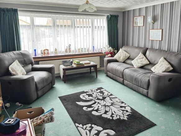 Thurne Road  (6).jpg