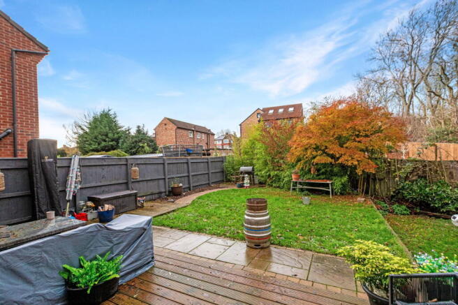 5 bed Detached for sale Image 12