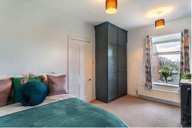 4 bed House for sale Image 5