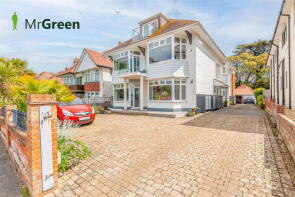 19 The Green, Woodland Avenue, Bournemouth BH5 2DJ