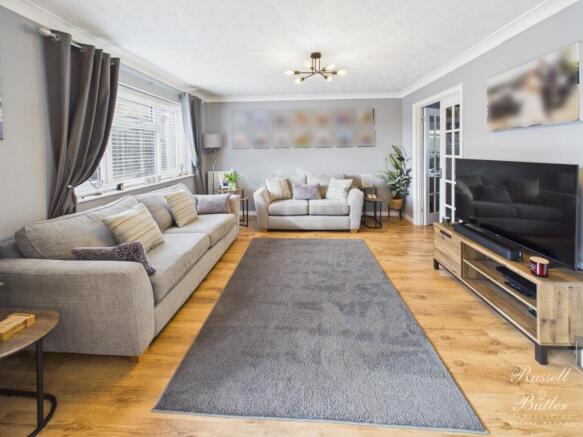 CAM02127G0-PR0387-STILL029