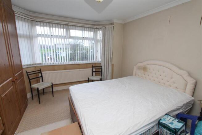 Bedroom 1.jpg