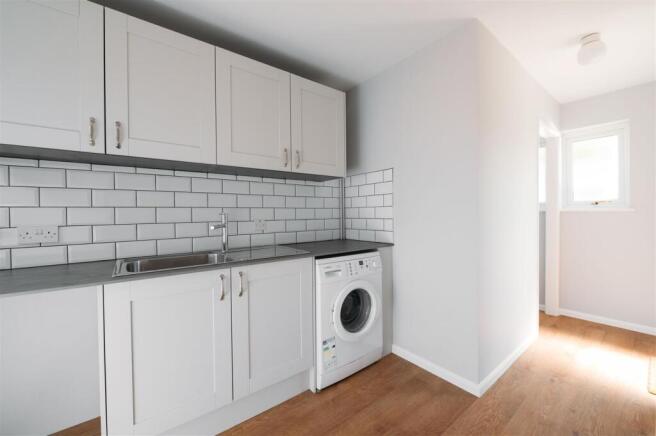 6 Meadow Way, Hitchin-10.jpg